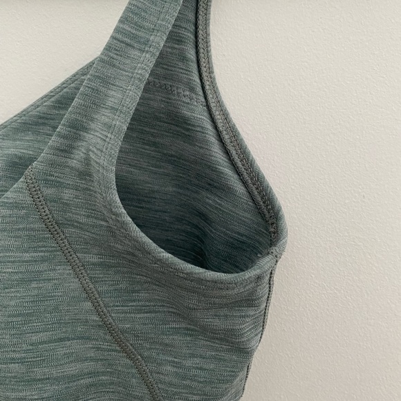 Lulu align tank top - Picture 5 of 6